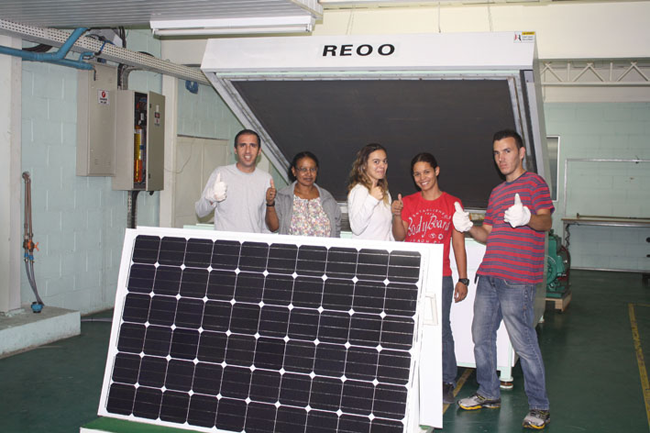 2014 Sep we installed solar panel produciton lie in Brasil(图1)