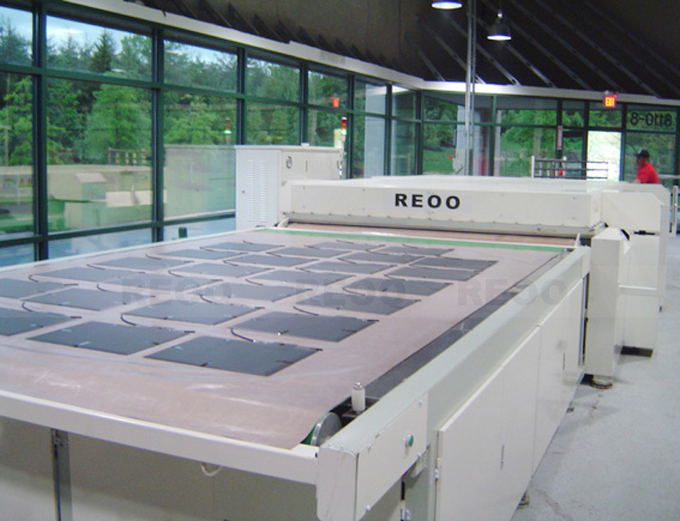 Solar panel laminating machine(图1)